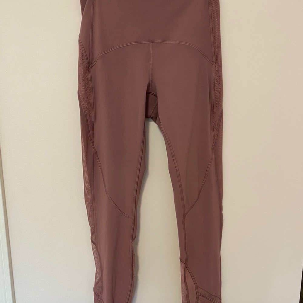 Lululemon leggings 7/8 length, high rise.